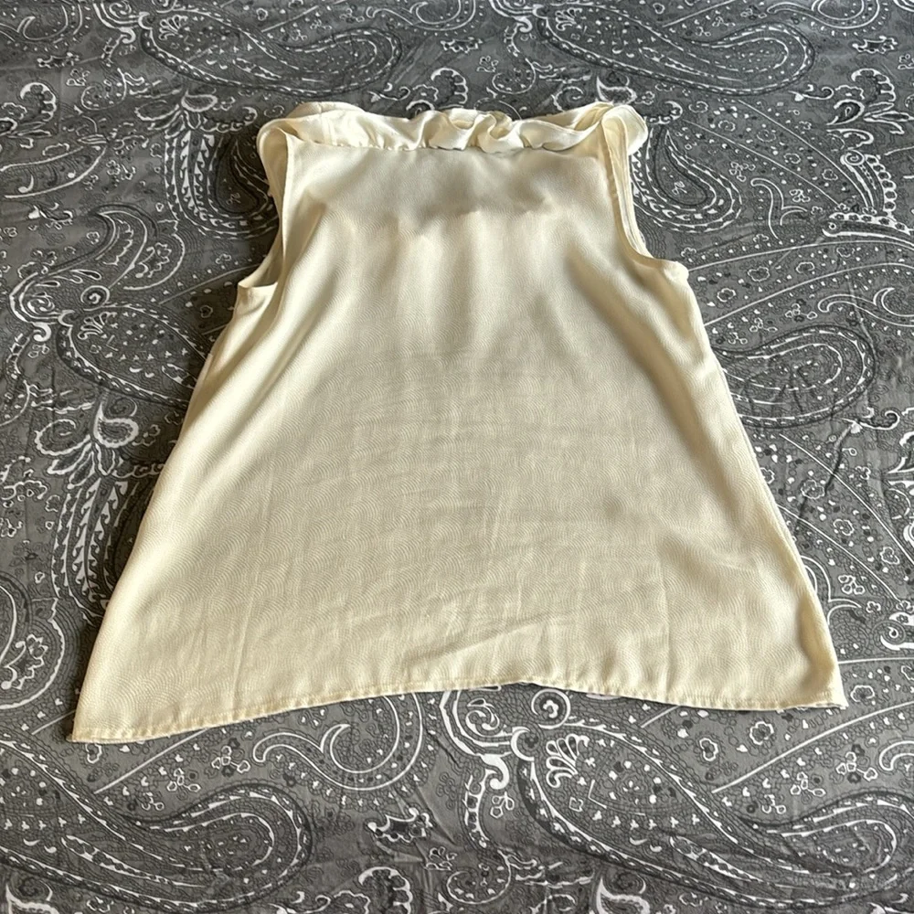 Loft ruffled shell. - Picture 4 of 5